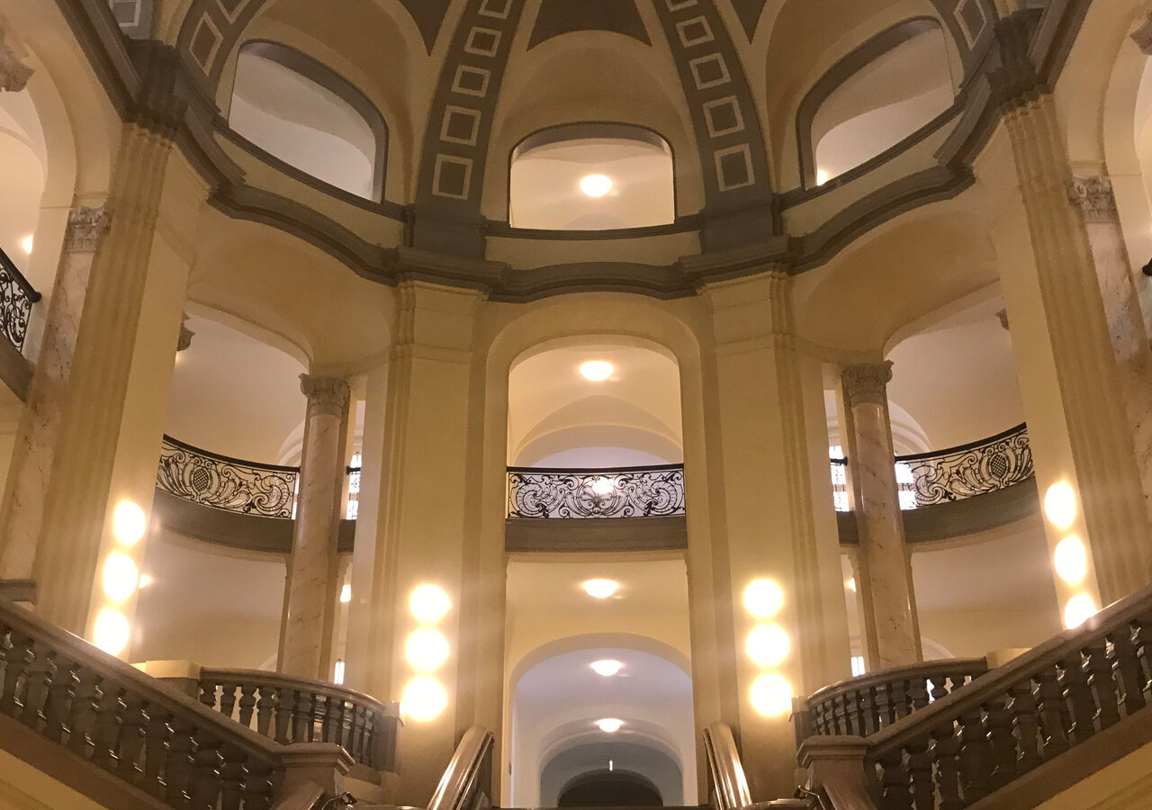 Kuppel und Treppenhaus